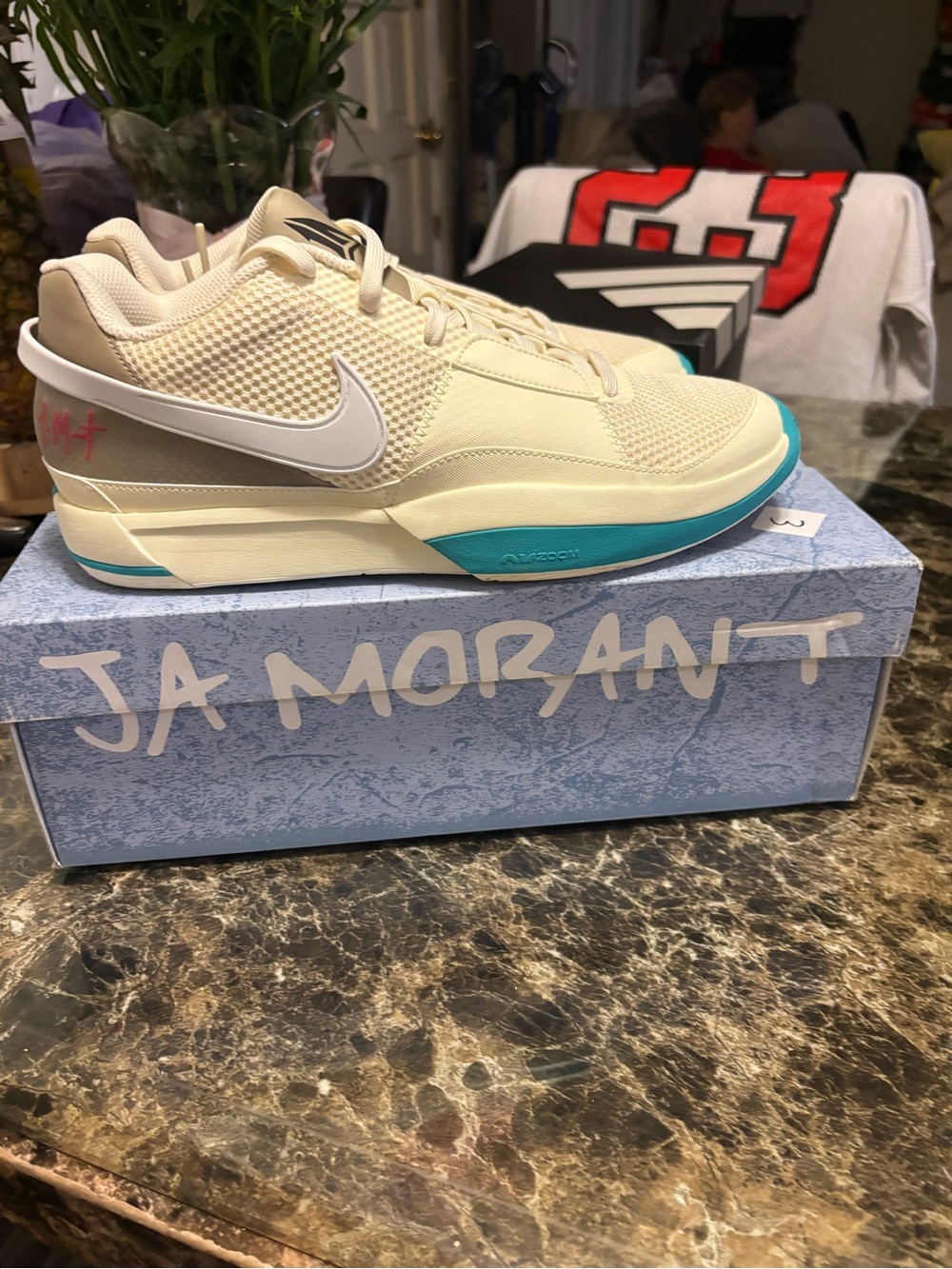 Nike Ja Morant Low-Top Sneakers - Coconut Cream / Teal Accent